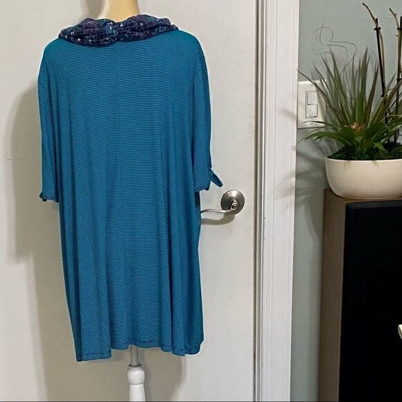 NEW Catherine’s Blue striped PALISADES Tunic Blouse Plus Sz 2X Detachable Scarf - Picture 5 of 8